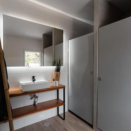 Eco Surflodge Azores Lodge