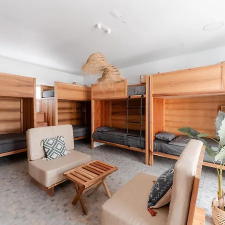 Eco Surflodge Azores Lodge