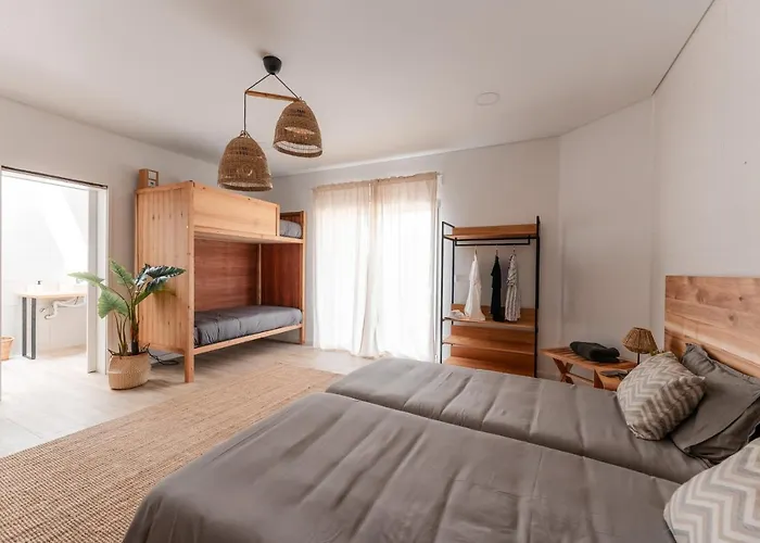 Eco Surflodge Azores Lodge