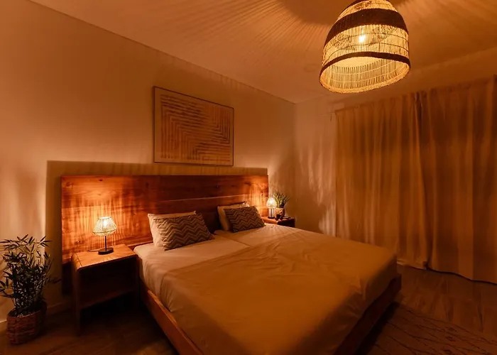 Eco Surflodge Azores Lodge